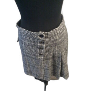 Plaid Button Front Black White Mini Skirt Size 8 Lined Wool Blend Pleated
